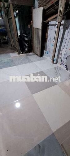 bên e còn 1 phòng trống rộng,ở được 2,3ng
