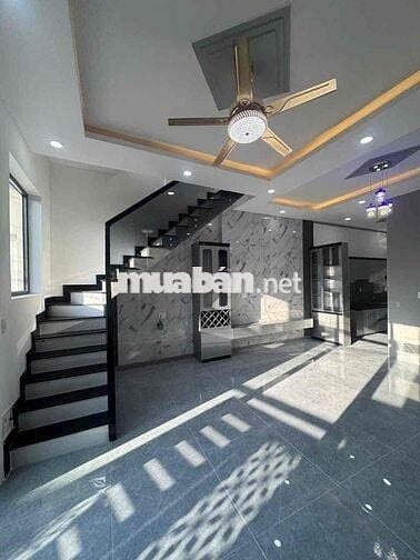 Bán nhà 1 trệt 1 lầu , sổ Hoàn Công DTSD 150m2 , ngay chợ Tân Vạn