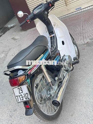 Honda Dream Đen Trắng