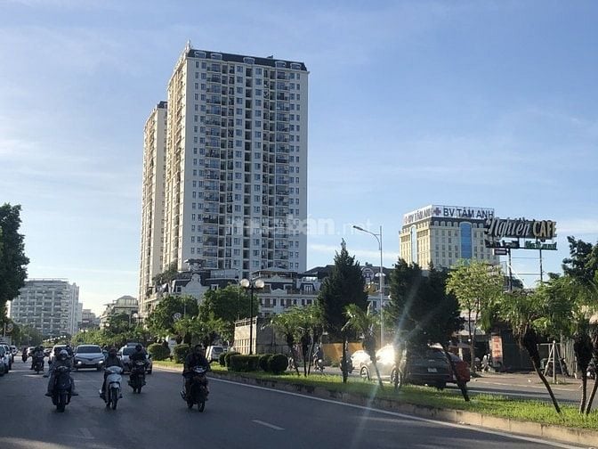 Hồng Tiến – Long Biên – Ô TÔ – 85 M2 – 3 T – MT 6.9 M – Giá 18.3 Tỷ. 