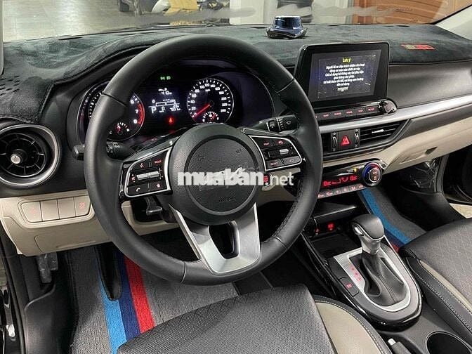 Kia K3 2025 Luxury 1.6 AT - 7000 km