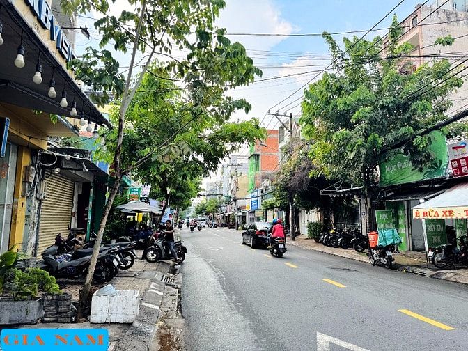 BÁN NHÀ MẶT TIỀN KINH DOANH : 207 TÂN QUÝ - P. TÂN QUÝ - Q. TÂN PHÚ