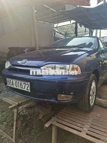 Fiat Siena Sedan 4-5 chỗ màu Xanh