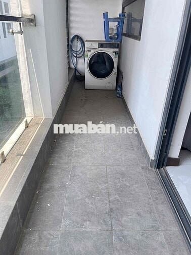 Cho thuê C Sky View Gần đủ nội thất 2Pn 2Wc 80m2 tại Thủ Dầu Một
