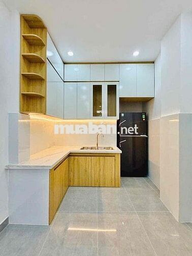 Nguyễn Kiệm: Nhà 3 Tầng tổng 90m2, 3 Ngủ, nhỉnh 4Tỷ có thương lượng