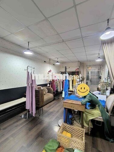 CHỈ 130 TR/M NGAY TT LÊ VĂN SỸ PHÚ NHUẬN SÁT MẶT TIỀN THẲNG 1 TRỤC