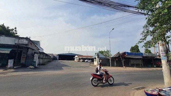 Chính chủ bán gấp đất tặng nhà kho mặt tiền Chu Văn An