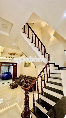 🏡 CHÍNH CHỦ BÁN NHÀ 3 TẦNG ĐẸP, SỔ HỒNG RIÊNG, DỌN VÀO Ở NGAY 🏡