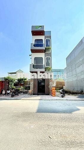 nhà phố 5 p ngủ sân xe hơi hoàn công vị trí kinh doanh tôt