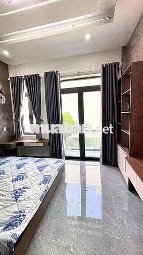 nhà phố 5 p ngủ sân xe hơi hoàn công vị trí kinh doanh tôt