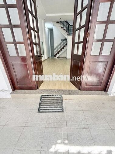 Hẻm 6m Văn Cao & Vườn Lài, 1 Lầu, 1 Sân Thượng, 4 x 18m, 2 Phòng, 2 wc