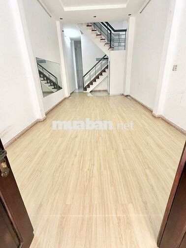 Hẻm 6m Văn Cao & Vườn Lài, 1 Lầu, 1 Sân Thượng, 4 x 18m, 2 Phòng, 2 wc