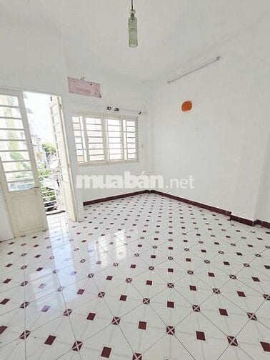Hẻm 6m Văn Cao & Vườn Lài, 1 Lầu, 1 Sân Thượng, 4 x 18m, 2 Phòng, 2 wc