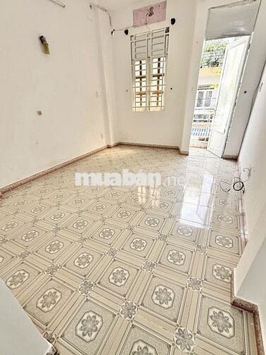 Hẻm 6m Văn Cao & Vườn Lài, 1 Lầu, 1 Sân Thượng, 4 x 18m, 2 Phòng, 2 wc
