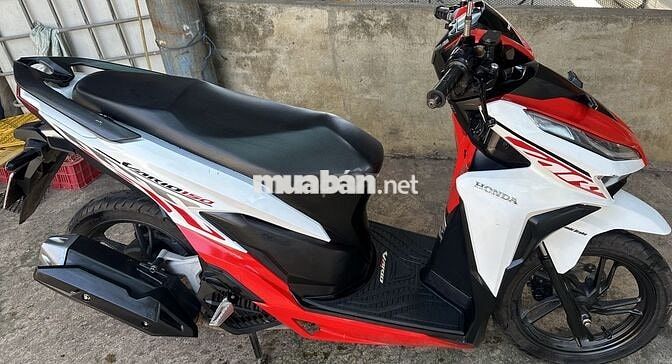 Honda Vario 150 Đỏ, Trắng.