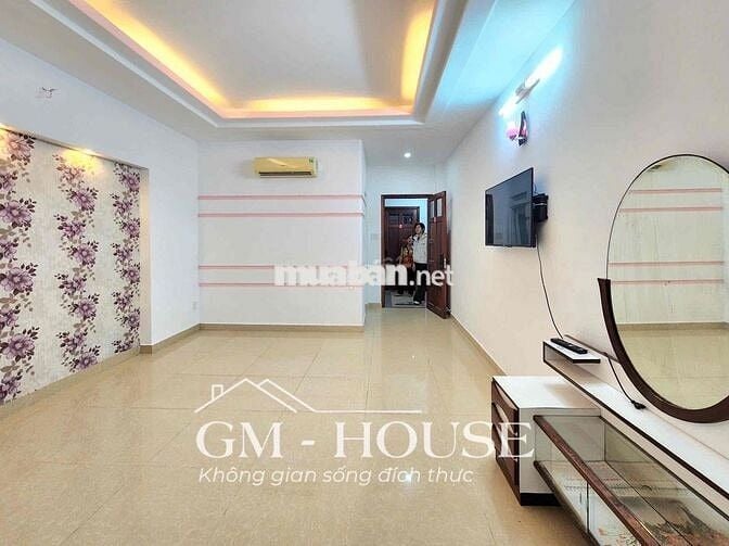 Cho thuê phòng ban công siêu đẹp cực thoáng ngay Trần Bình Trọng