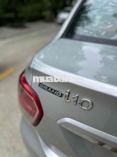 Hyundai Grand i10 Số sàn Bạc 5 chỗ