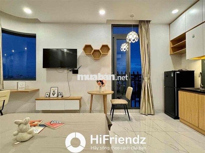 CHO THUÊ CHUNG CƯ MINI / BAN CÔNG SIÊU THOÁNG - THANG MÁY / BẢO VỆ
