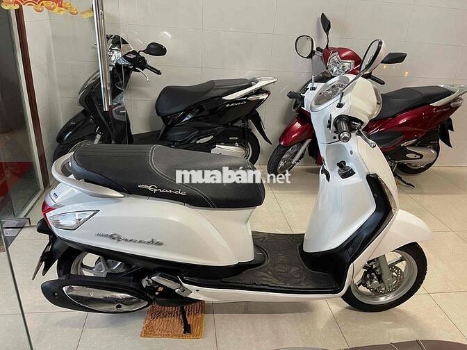 Yamaha Grande Trắng