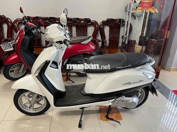 Yamaha Grande Trắng
