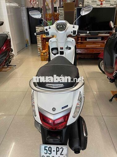 Yamaha Grande Trắng