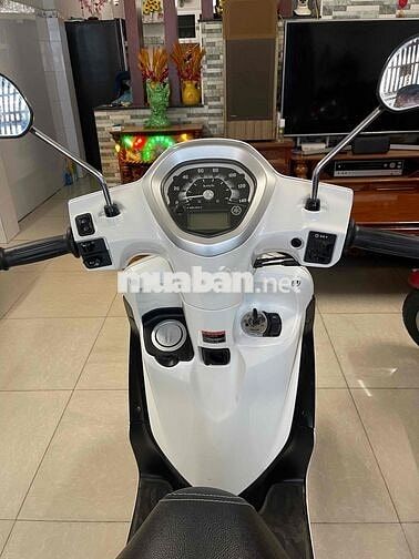Yamaha Grande Trắng