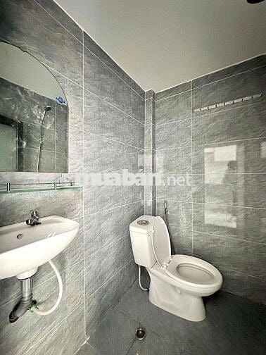 PHÒNG TRỌ 1 TRỆT 1 LẦU GẦN NGÃ TƯ LINH XUÂN