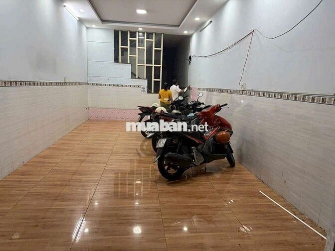 Nhà 3,5 tấm 4×20-4p- Đường kinh doanh khu tên lửa