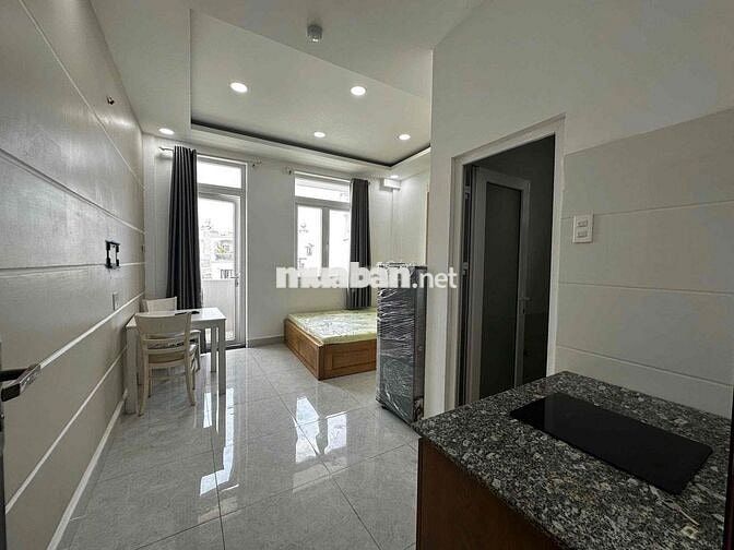 Cho Thuê Phòng Trọ Có Ban Công Đầy Đủ Nội Thất Ngay Cách Mạng Tháng 8