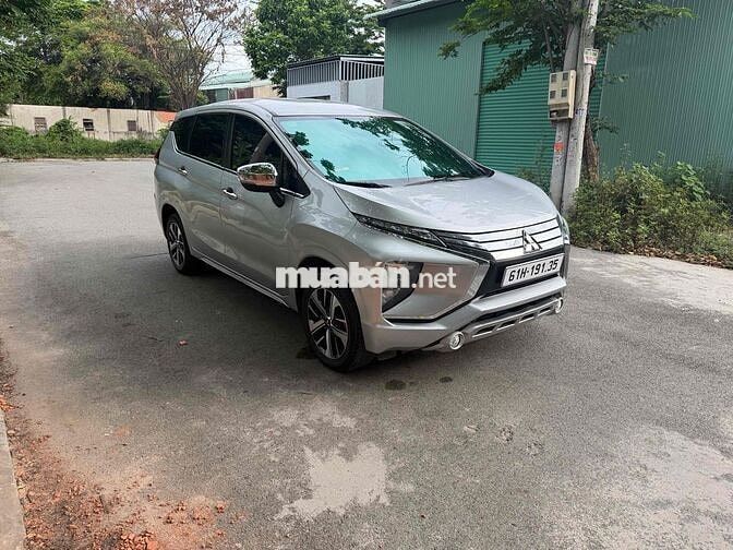 Mitsubishi Xpander 7 chỗ màu Bạc