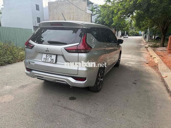 Mitsubishi Xpander 7 chỗ màu Bạc