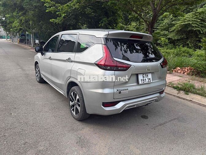 Mitsubishi Xpander 7 chỗ màu Bạc
