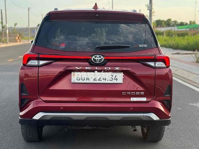 Toyota Veloz Cross TOP 2023 35.000km Đỏ