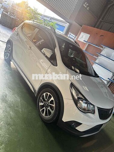 VinFast Fadil Premium Trắng