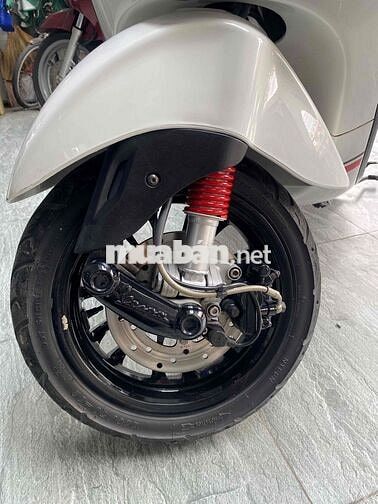 vespa 3v 2015