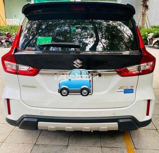 Suzuki XL7 7 chỗ màu Trắng