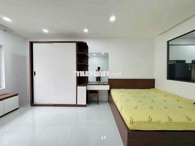 căn hộ rộng 40m2 cửa sổ thoáng gần vòng xoay Lý Thái Tổ - quận 10