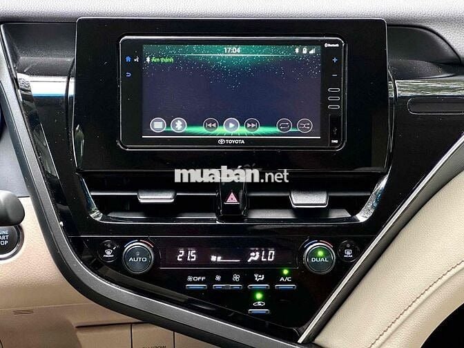Toyota Camry 2.0G 2021 Trắng 45.000km
