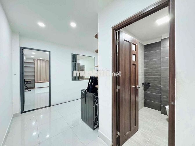 căn hộ rộng 40m2 cửa sổ thoáng gần vòng xoay Lý Thái Tổ - quận 10