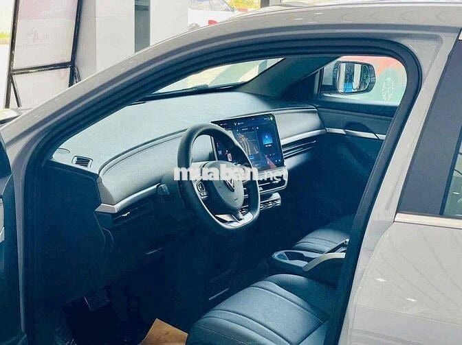 VinFast VF6 Eco Xám , Sẵn xe giao ngay