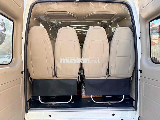 Ford Transit Trắng 16 chỗ 306.568 km