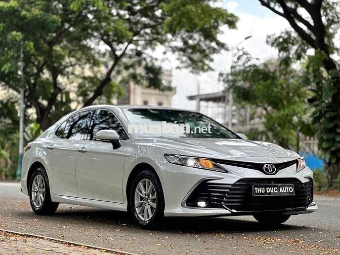 Toyota Camry 2.0G 2021 Trắng 45.000km