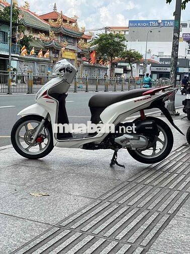 Honda Vision 2015 Trắng , chính chủ ký giấy