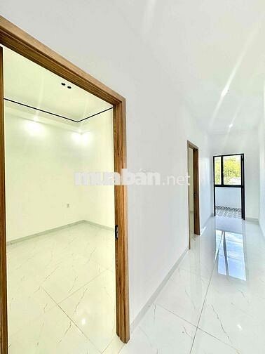 Chủ Ngộp Bán Gấp Căn Nhà Gần KCN , Cách Chợ Bình Chánh 5km 100m2 2T450