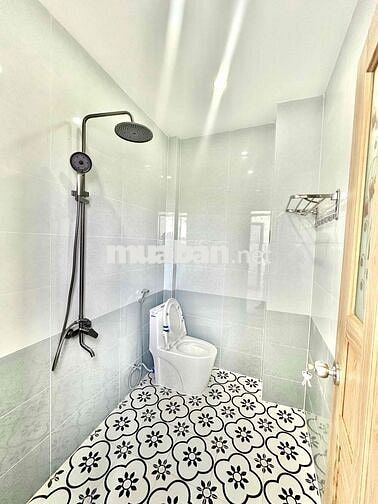 Chủ Ngộp Bán Gấp Căn Nhà Gần KCN , Cách Chợ Bình Chánh 5km 100m2 2T450