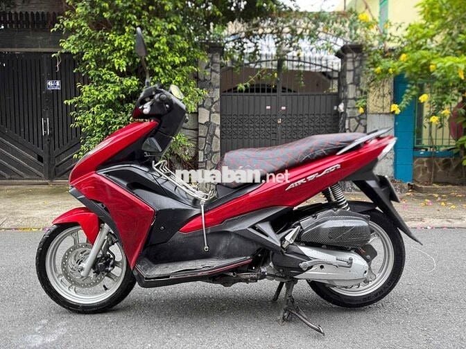 xe honda airblade  2014 màu đỏ cherry mói 95 %