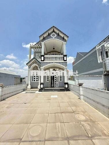 6,6x30 trệt 2 lầu 5pn 4 máy lạnh mặt tiền tth07, sân rộng để ô tô 