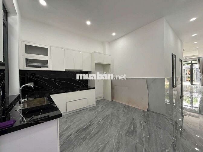 4,2x30 mới xây sân để 2 ô tô 4pn vào ở ngay, thoáng mát 