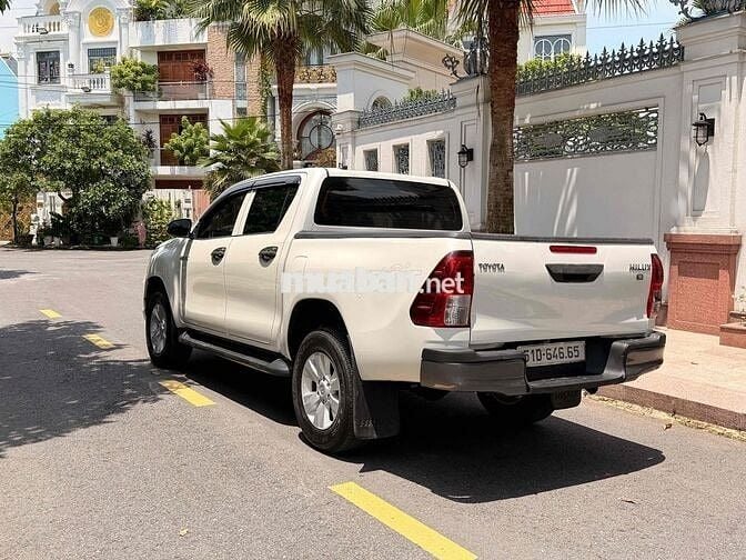 Toyota Hilux Trắng Số tự động Dầu