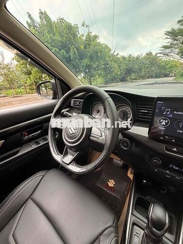 Suzuki XL7 Số tự động 7 chỗ màu Đen